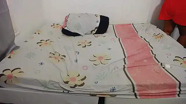 Snapshot of dayanasanz chatting on 03.12.25 dayanasanz online show from 03.12.25