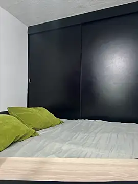 Angela isabella online show from 11.12.25