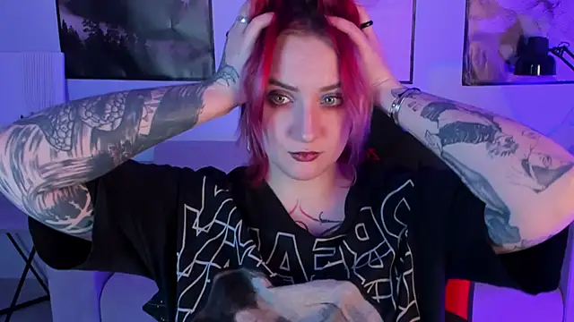 AsheLucker online show from 01.16.25