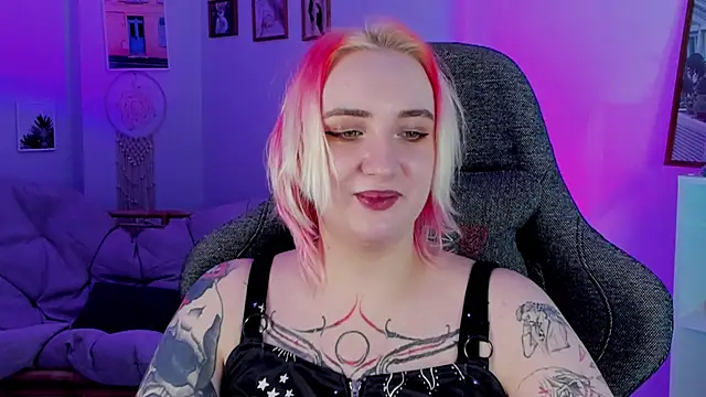 AsheLucker online show from 02.12.25