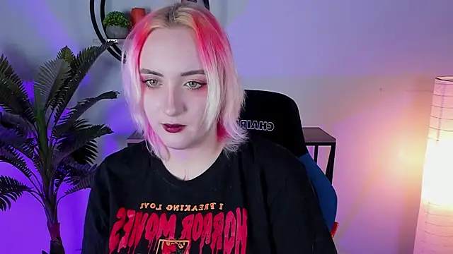 AsheLucker online show from 02.20.25