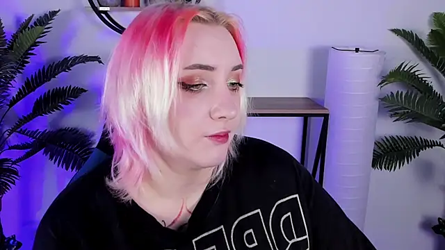 AsheLucker online show from 02.27.25