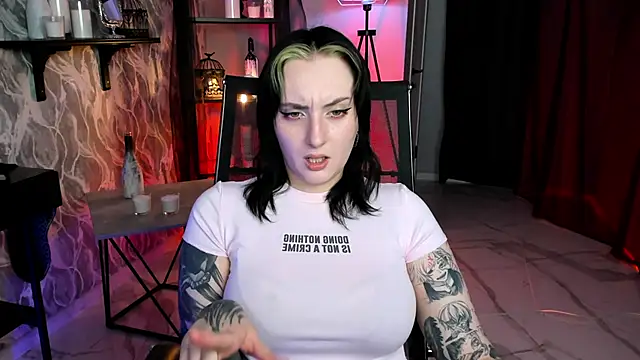 AsheLucker online show from 10.19.25