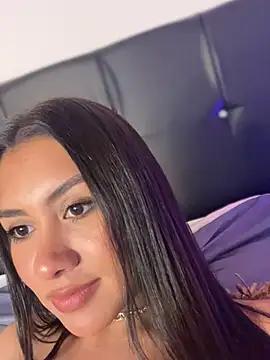 Snapshot of Ambar_pe_ chatting on 01.19.25 Ambar pe online show from 01.19.25