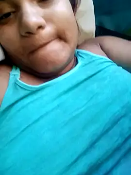 Hilarybunnyy online show from 02.11.25