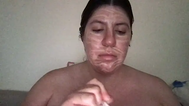 Snapshot of HYPHYtype chatting on 07.18.26 HYPHYtype online show from 07.18.26