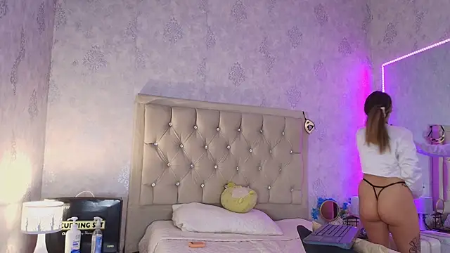 nini love01 online show from 04.04.26