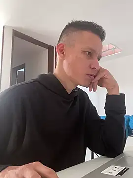 Snapshot of yequeal chatting on 02.18.25 yequeal online show from 02.18.25