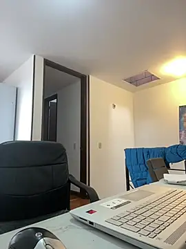 Snapshot of yequeal chatting on 02.22.25 yequeal online show from 02.22.25