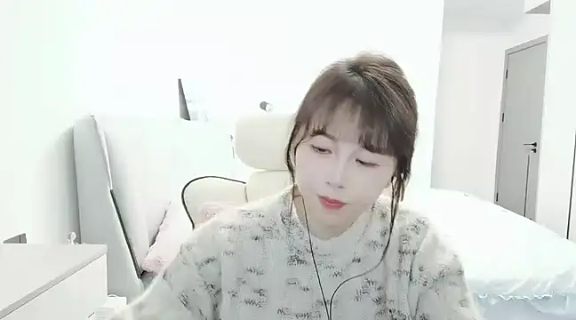 Sunset glow online show from 03.08.25