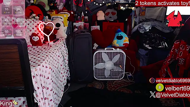 Snapshot of VelvetDiablo chatting on 02.05.26 VelvetDiablo online show from 02.05.26