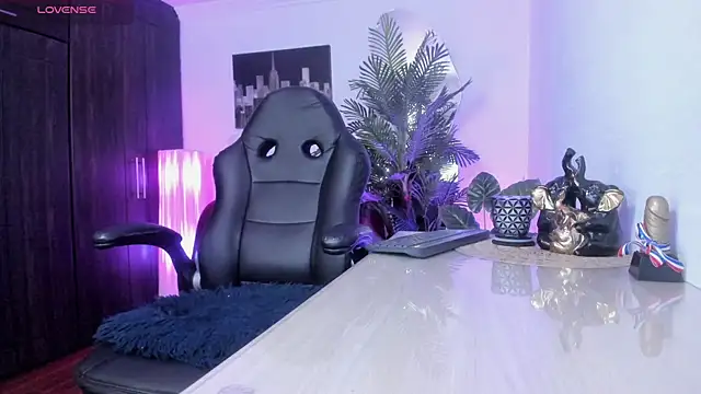 Amaia Bushida online show from 03.12.25