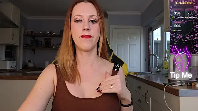 stripmequick online show from 02.04.25