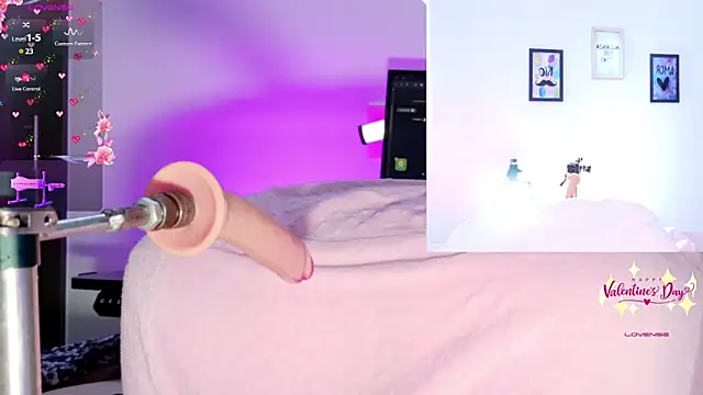 Snapshot of Scarlett-Smile chatting on 02.13.25 Scarlett-Smile online show from 02.13.25