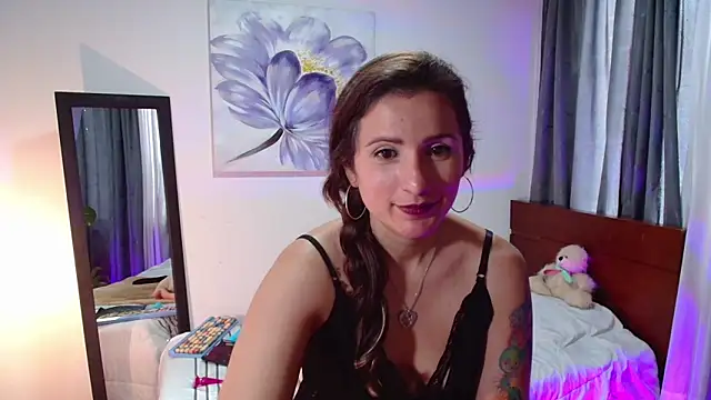 Snapshot of vanessabrown_ chatting on 02.12.25 vanessabrown online show from 02.12.25