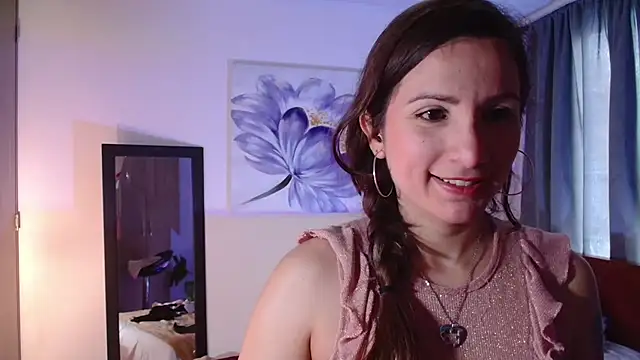 Snapshot of vanessabrown_ chatting on 03.07.25 vanessabrown online show from 03.07.25