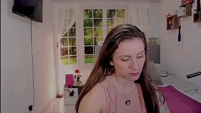 vanessabrown  online show from 05.14.26