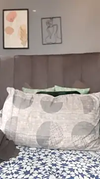 Snapshot of PearlSexxy69 chatting on 02.28.26 PearlSexxy69 online show from 02.28.26