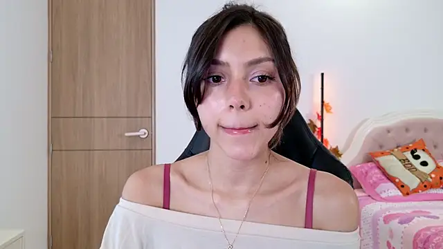 Snapshot of Sensualtease chatting on 10.21.25 Sensualtease online show from 10.21.25