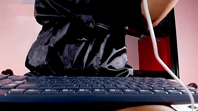 sofi decker online show from 03.14.25