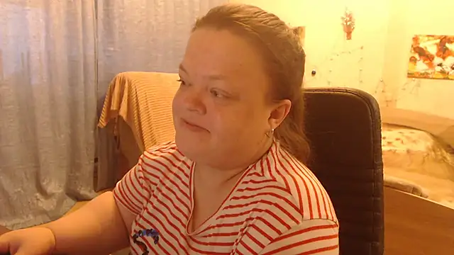 Snapshot of Janiffer_MiMi chatting on 02.02.25 Janiffer MiMi online show from 02.02.25