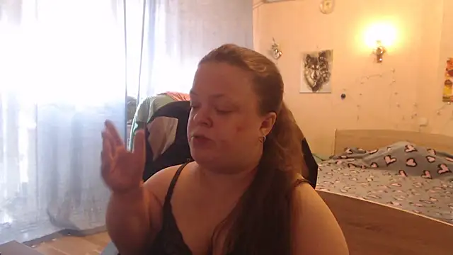 Snapshot of Janiffer_MiMi chatting on 02.14.25 Janiffer MiMi online show from 02.14.25