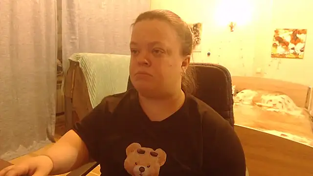 Snapshot of Janiffer_MiMi chatting on 02.18.25 Janiffer MiMi online show from 02.18.25