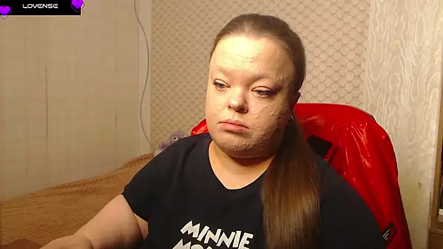 Snapshot of Janiffer_MiMi chatting on 11.27.25 Janiffer MiMi online show from 11.27.25