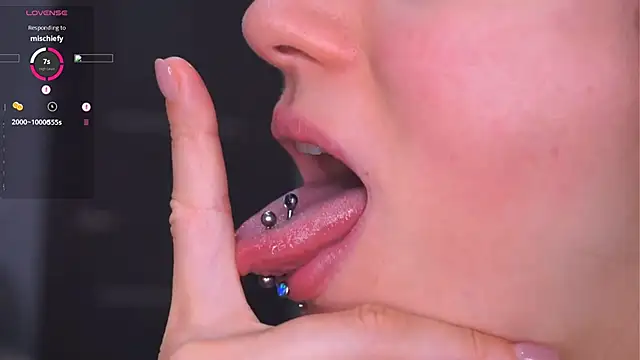 Holla Molly online show from 03.02.26