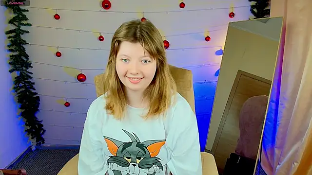 Snapshot of Vivian_cutie chatting on 12.27.24 Vivian cutie online show from 12.27.24