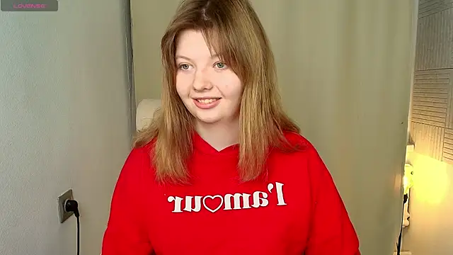 Snapshot of Vivian_cutie chatting on 02.01.25 Vivian cutie online show from 02.01.25