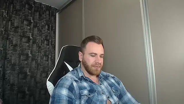 Snapshot of Thori92 chatting on 03.09.25 Thori92 online show from 03.09.25