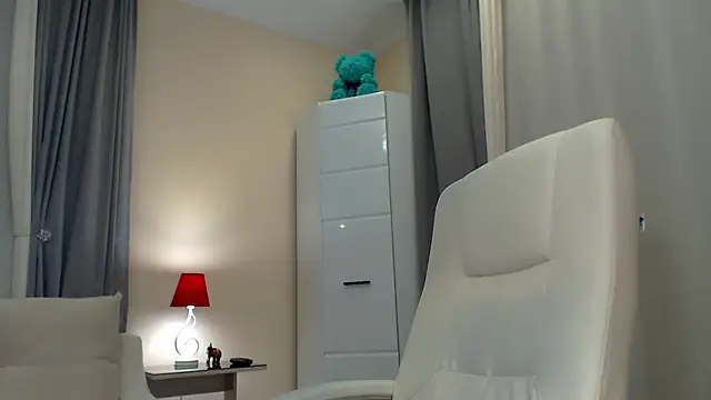 Snapshot of Tremendous_blondie chatting on 03.16.25 Tremendous blondie online show from 03.16.25