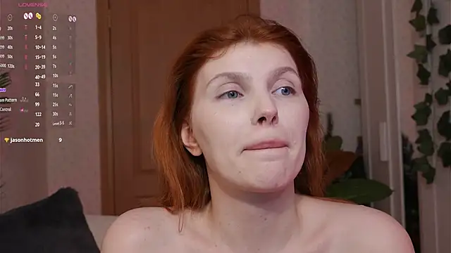 Snapshot of _aleksa_ chatting on 12.14.24 aleksa online show from 12.14.24