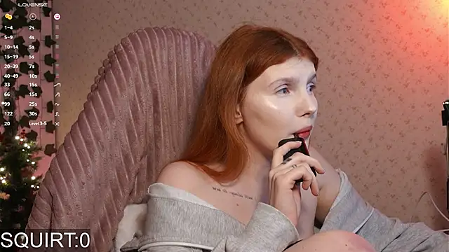 Snapshot of _aleksa_ chatting on 12.19.24 aleksa online show from 12.19.24