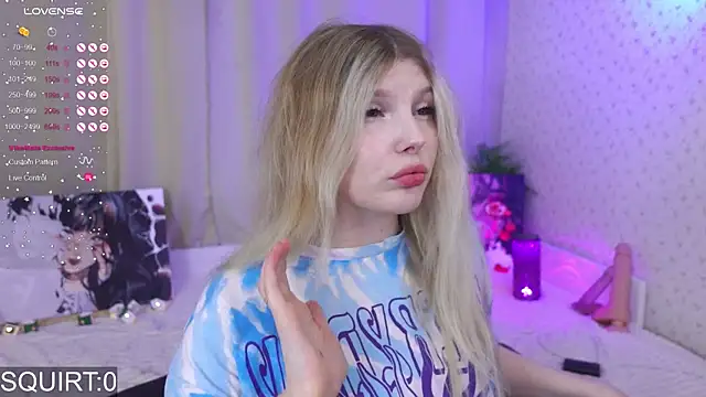 Snapshot of _aleksa_ chatting on 09.25.25 aleksa online show from 09.25.25