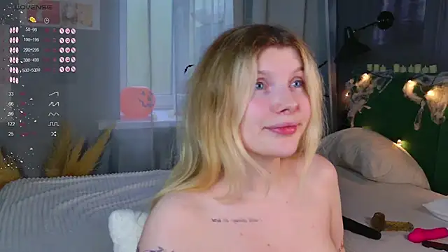 Snapshot of _aleksa_ chatting on 11.01.25 aleksa online show from 11.01.25