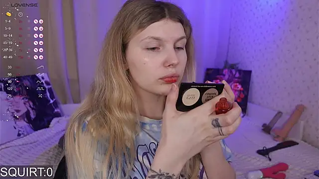 Snapshot of _aleksa_ chatting on 11.16.25 aleksa online show from 11.16.25