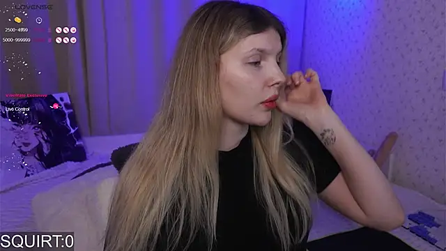 Snapshot of _aleksa_ chatting on 11.20.25 aleksa online show from 11.20.25