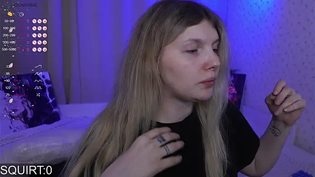 Snapshot of _aleksa_ chatting on 11.21.25 aleksa online show from 11.21.25