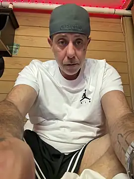 Snapshot of drewsix9@xh chatting on 03.02.26 drewsix9xh online show from 03.02.26