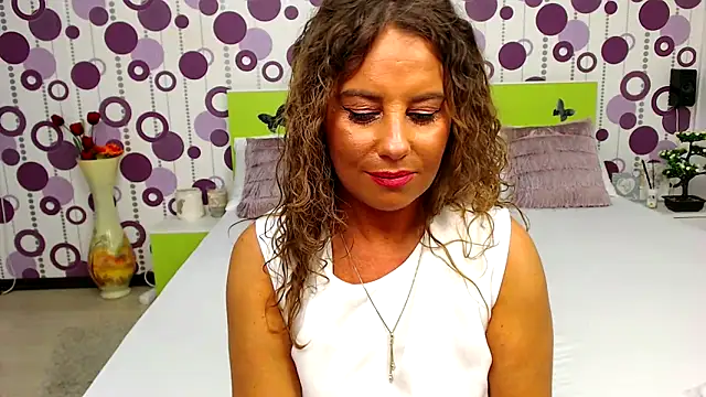 Snapshot of PetiteAlyssa chatting on 02.26.25 PetiteAlyssa online show from 02.26.25