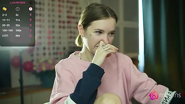 Snapshot of melanielwithu chatting on 02.15.26 melanielwithu online show from 02.15.26