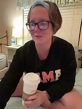 Lizzyloo online show from 12.31.24