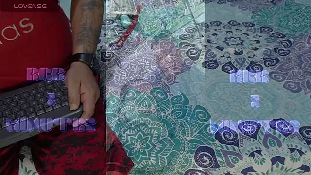 Snapshot of kyobiker chatting on 10.08.25 kyobiker online show from 10.08.25