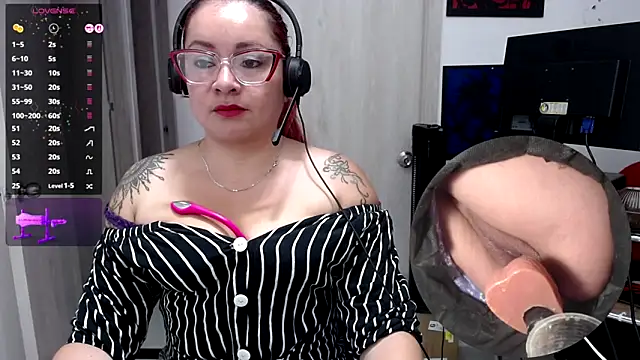 Snapshot of kyobiker chatting on 11.26.25 kyobiker online show from 11.26.25