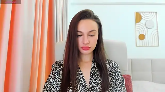 Snapshot of Sunshine_Eva chatting on 10.18.25 Sunshine Eva online show from 10.18.25