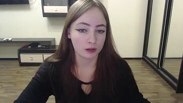 Snapshot of Laralianna chatting on 12.09.24 Laralianna online show from 12.09.24