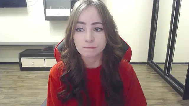 Snapshot of Laralianna chatting on 12.22.24 Laralianna online show from 12.22.24