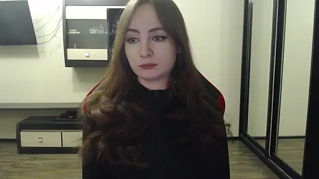 Snapshot of Laralianna chatting on 01.08.25 Laralianna online show from 01.08.25